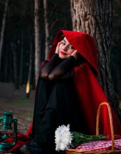Snow White (2025): A Modern Reimagining That Misses the Mark